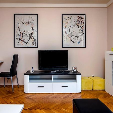 로비니 Apartman Bellana 아파트 외부 사진