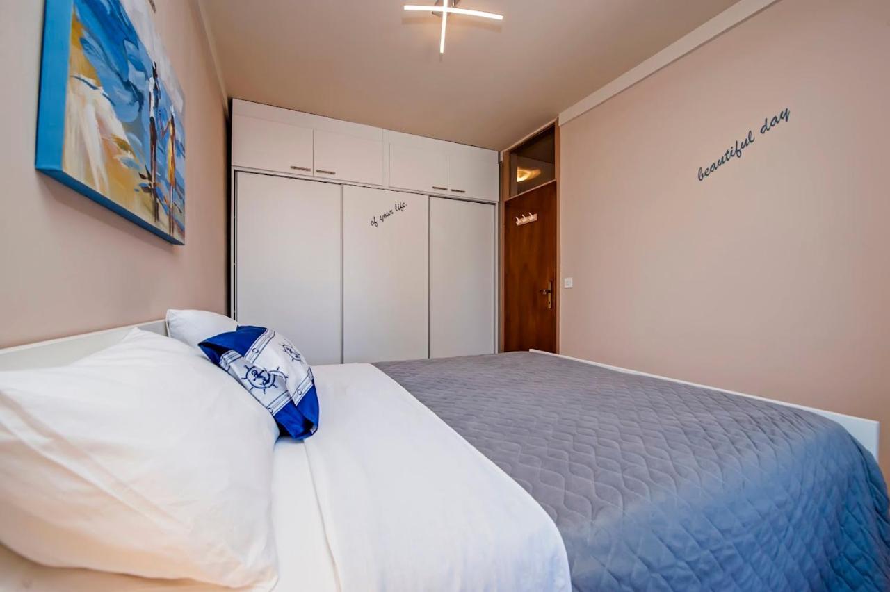 로비니 Apartman Bellana 아파트 외부 사진