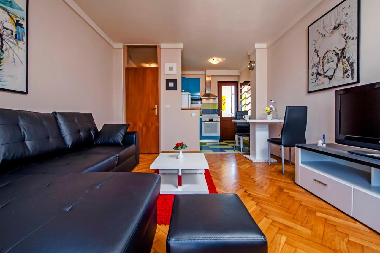 로비니 Apartman Bellana 아파트 외부 사진