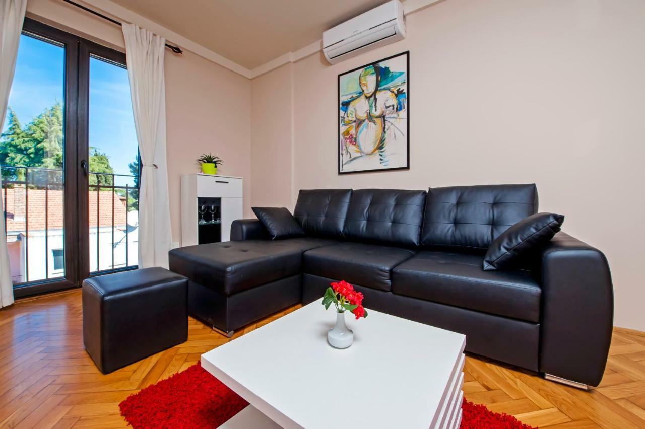 로비니 Apartman Bellana 아파트 외부 사진