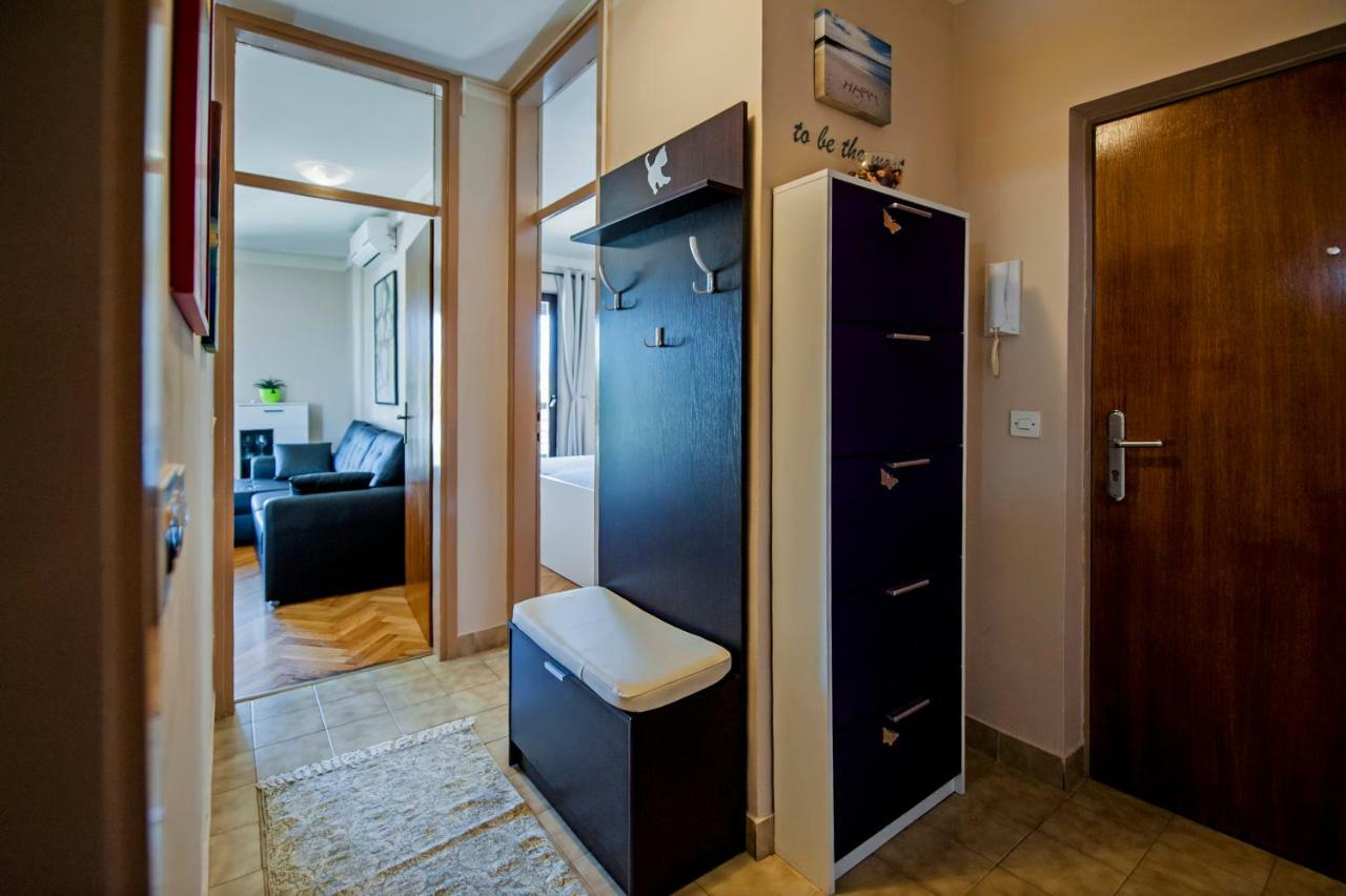 로비니 Apartman Bellana 아파트 외부 사진