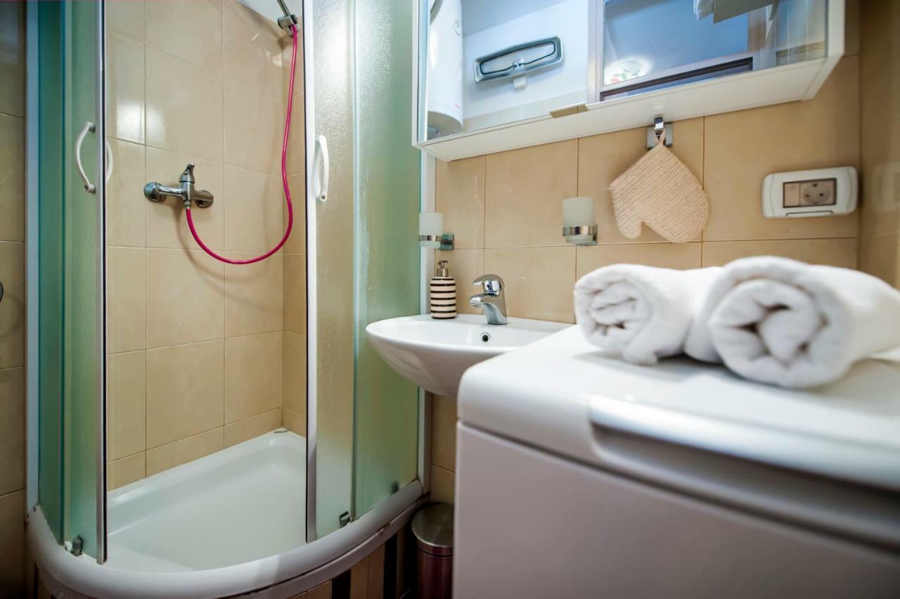 로비니 Apartman Bellana 아파트 외부 사진
